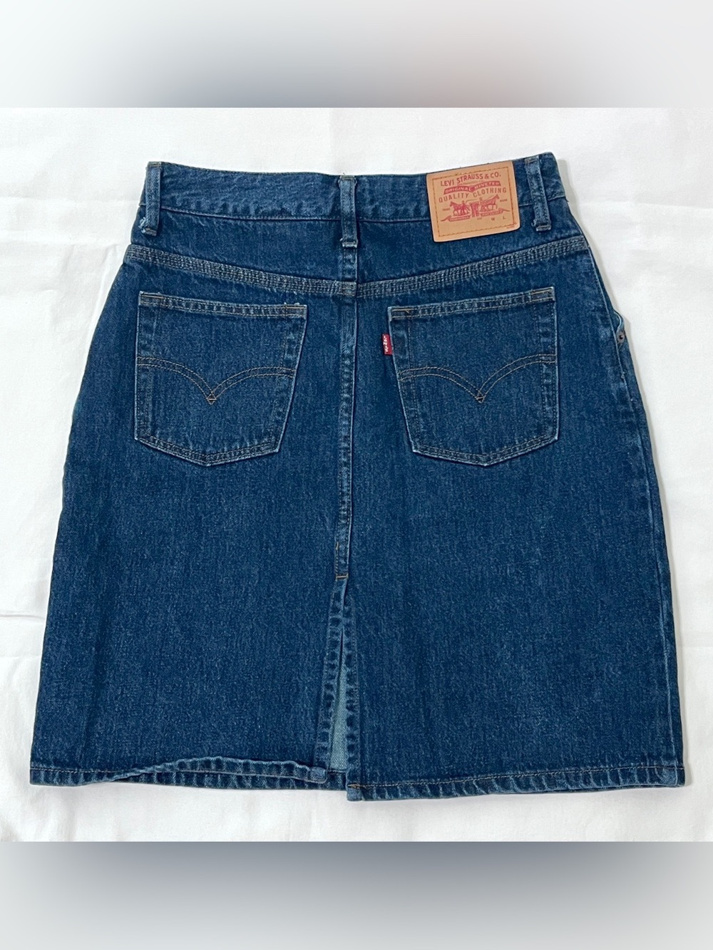 RARE VINTAGE LEVI’S HIGH-WAISTED UTILITY DENIM SKIRT - Picture 3 of 4